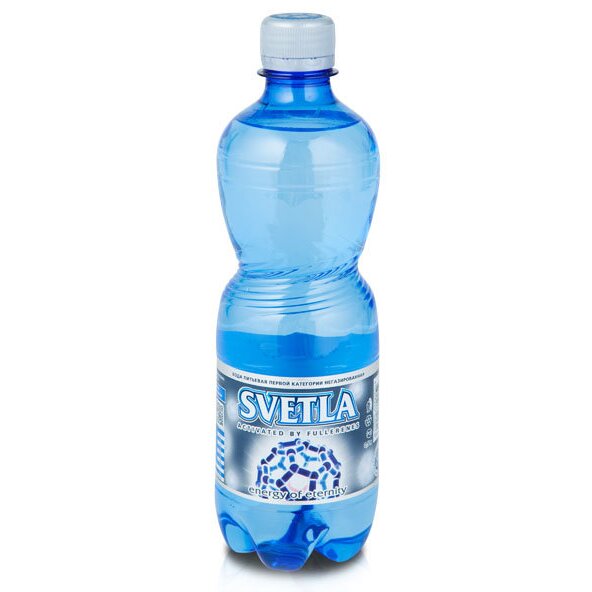 Вода питьевая негазированная Svetla активирована фуллеренами 0,5 л