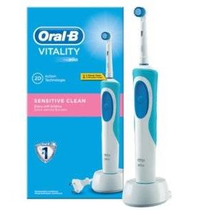 Электрическая зубная щетка Oral-B Vitality Sensitive Clean 1 шт.