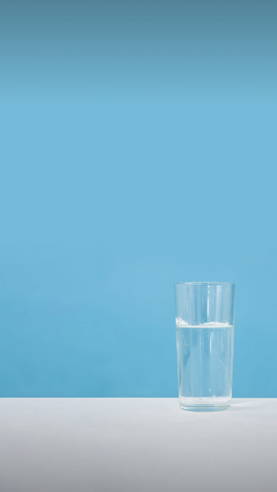 Каким количеством воды запивать препараты? Читать 👉
